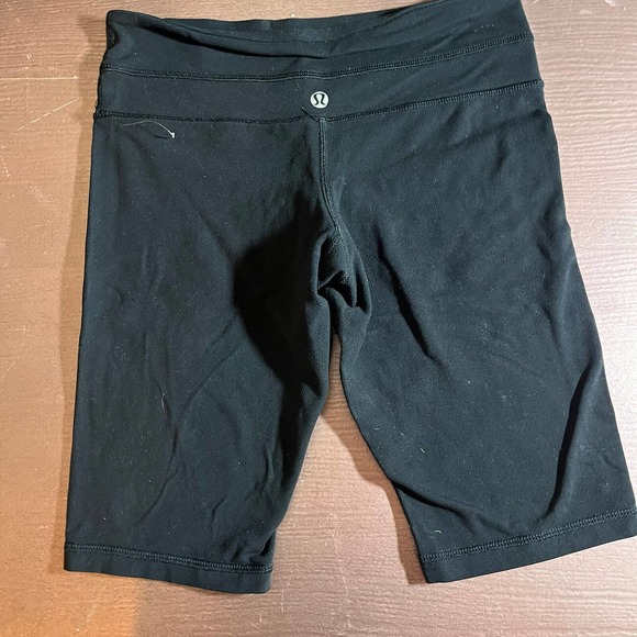 Lululemon Black Reverse Groove Shorts Tall 4 - Picture 3 of 6